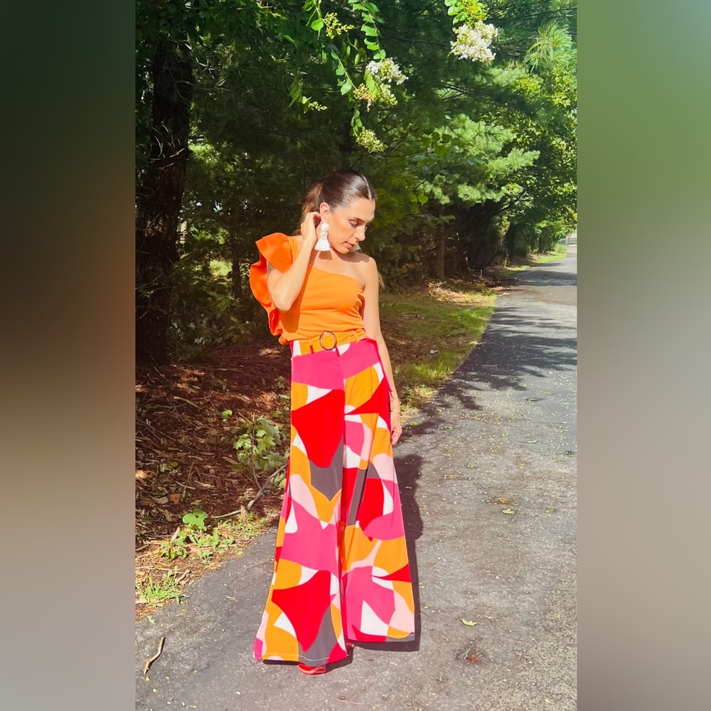 Fashion Designer - Picture 2 of 3